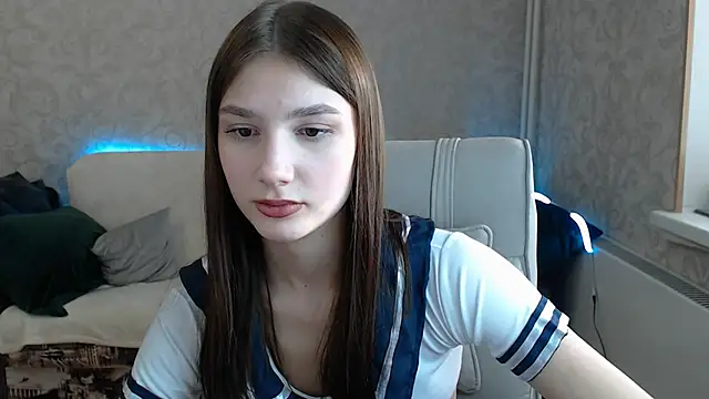 Snapshot of AnaHoney chatting on March 7, 9:51 am AnaHoney online show from March 7, 9:51 am