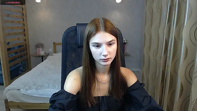 Snapshot of AnaHoney chatting on September 18, 7:44 am AnaHoney online show from September 18, 7:44 am