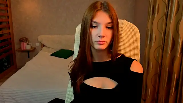 Snapshot of AnaHoney chatting on November 24, 2:33 am AnaHoney online show from November 24, 2:33 am