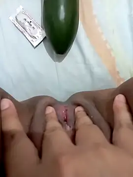 ambarlennoix online show from April 19, 6:58 am