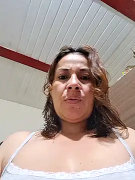 Snapshot of Zaralu_ chatting on October 14, 6:19 pm Zaralu online show from October 14, 6:19 pm