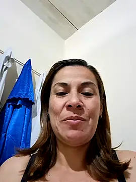 Snapshot of Zaralu_ chatting on February 26, 11:30 pm Zaralu online show from February 26, 11:30 pm