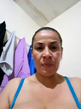 Snapshot of Zaralu_ chatting on March 15, 3:29 am Zaralu online show from March 15, 3:29 am