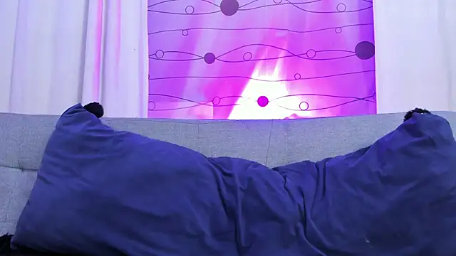 Snapshot of LukaCastillo chatting on March 11, 8:08 am LukaCastillo online show from March 11, 8:08 am