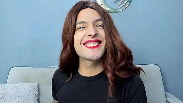 Snapshot of LukaCastillo chatting on October 29, 7:24 pm LukaCastillo online show from October 29, 7:24 pm