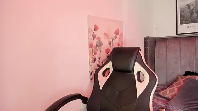 Alaia Cute online show from November 22, 2:54 am