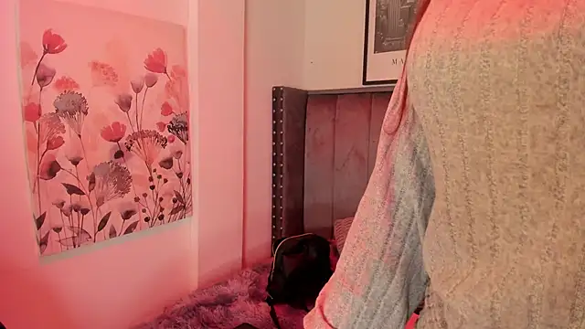 Alaia Cute online show from November 15, 2:59 am