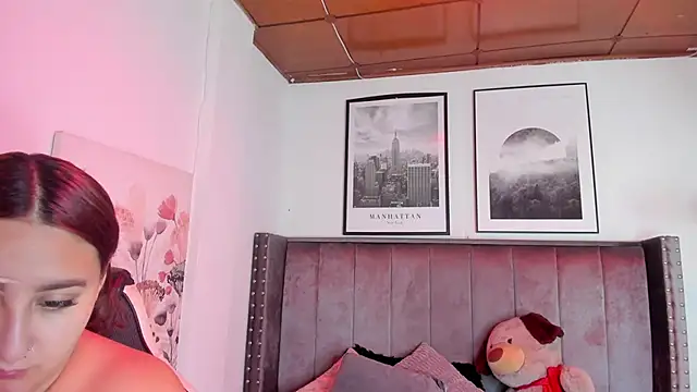 Alaia Cute online show from November 20, 3:51 am