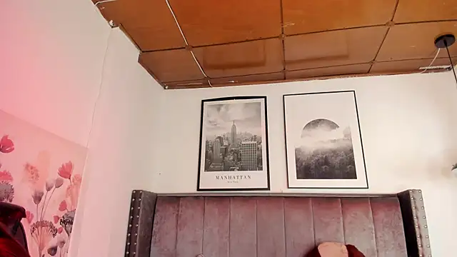 Alaia Cute online show from December 2, 4:47 am