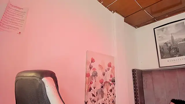 Alaia Cute online show from November 26, 3:17 am