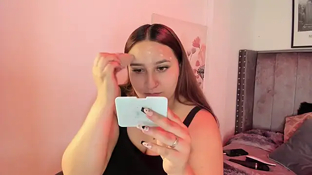 Alaia Cute online show from December 4, 3:49 am