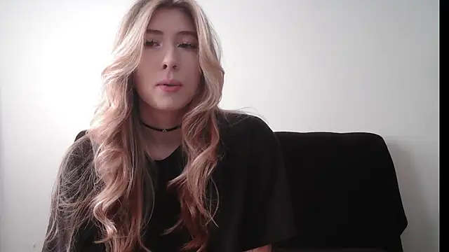 ErikaShyy online show from October 30, 10:13 am