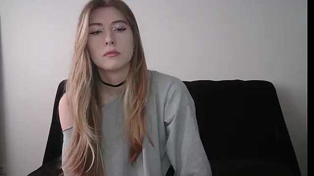 ErikaShyy online show from October 22, 10:58 am