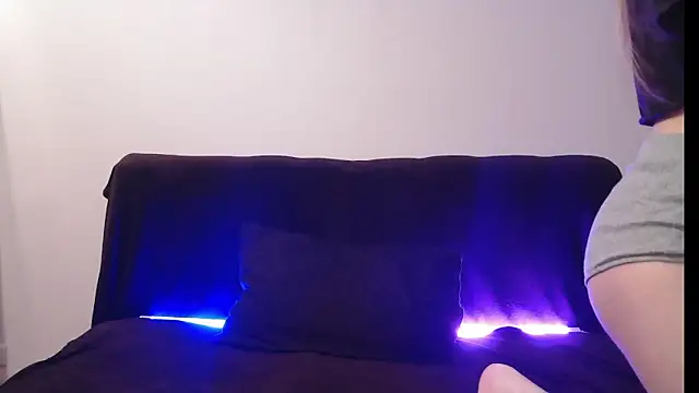 ErikaShyy online show from February 10, 12:26 pm