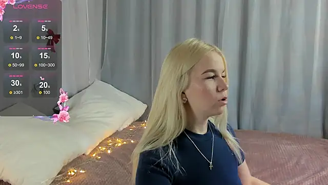 Tasty booty online show from December 17, 1:10 am