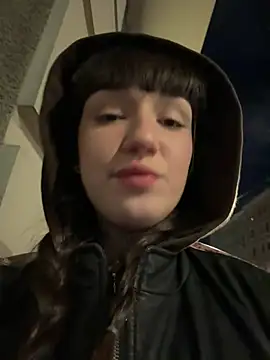 Sophie Avory online show from March 16, 6:01 pm