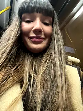 Sophie Avory online show from December 5, 4:38 pm