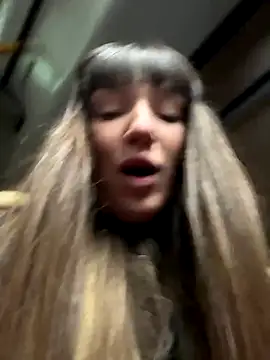 Sophie Avory online show from December 2, 6:09 pm