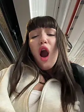 Sophie Avory online show from February 27, 8:53 pm