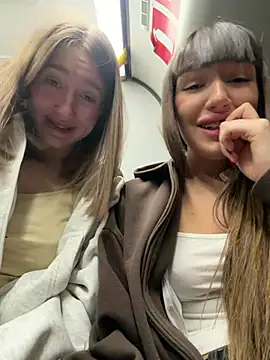 Sophie Avory online show from February 8, 5:21 pm