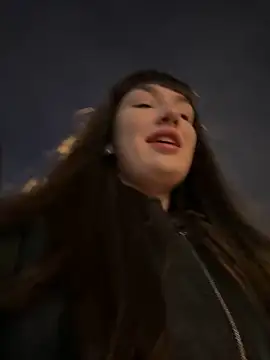 Sophie Avory online show from February 6, 3:31 pm