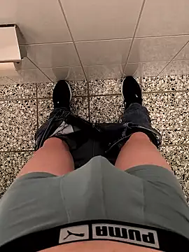 geilehecke1 online show from April 29, 6:50 am