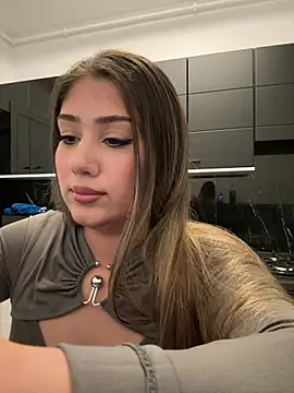 Vivian Jafer online show from July 7, 6:44 pm