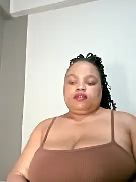 hugemelonsxxx online show from February 28, 9:12 pm