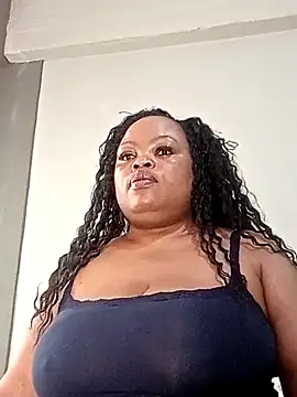 Snapshot of hugemelonsxxx chatting on October 28, 10:36 am hugemelonsxxx online show from October 28, 10:36 am