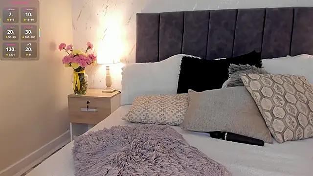 CyntiaAdams online show from October 24, 9:03 pm