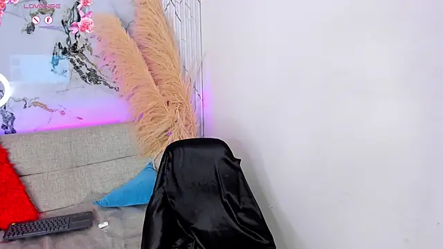 LiaFlowers online show from November 21, 8:41 pm