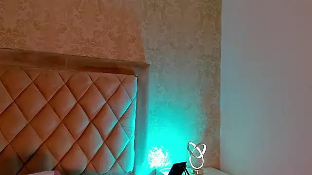 LiaFlowers online show from January 22, 12:16 am