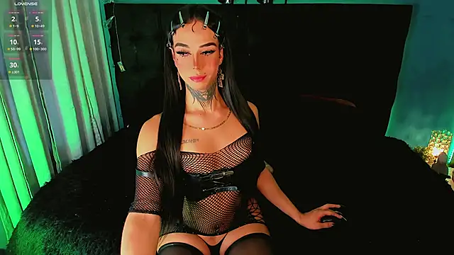 CALLME GODDESS  online show from April 12, 9:40 pm
