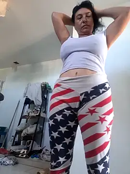Snapshot of katysquirtdirty chatting on June 21, 12:55 pm katysquirtdirty online show from June 21, 12:55 pm