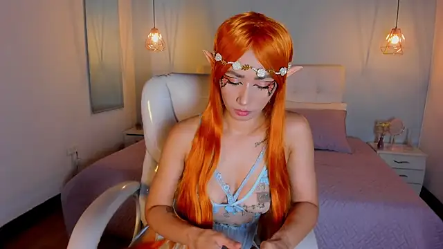 Snapshot of Emma23__ chatting on February 21, 1:55 am Emma23 online show from February 21, 1:55 am
