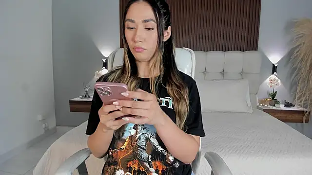 Emma23   online show from July 19, 6:44 am