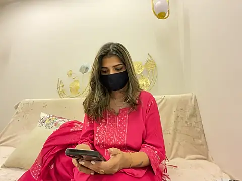 Snapshot of MaYaa__11 chatting on February 27, 7:08 am MaYaa 11 online show from February 27, 7:08 am