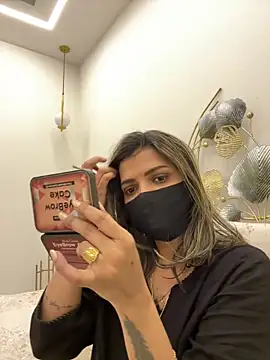 Snapshot of MaYaa__11 chatting on February 13, 6:57 am MaYaa 11 online show from February 13, 6:57 am