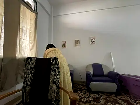 MaYaa  11 online show from December 5, 2:47 am