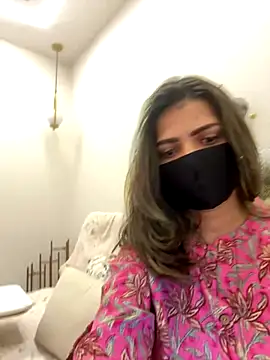 Snapshot of MaYaa__11 chatting on January 7, 7:24 am MaYaa 11 online show from January 7, 7:24 am