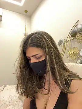 Snapshot of MaYaa__11 chatting on February 16, 7:07 am MaYaa 11 online show from February 16, 7:07 am