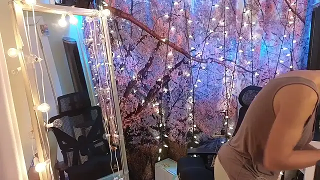 cunty tranny lydia online show from March 17, 3:53 am