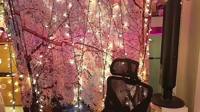 cunty tranny lydia online show from March 7, 6:09 am