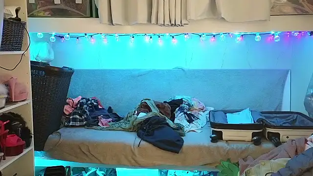 Snapshot of cunty_tranny_lydia chatting on January 14, 6:50 am cunty tranny lydia online show from January 14, 6:50 am