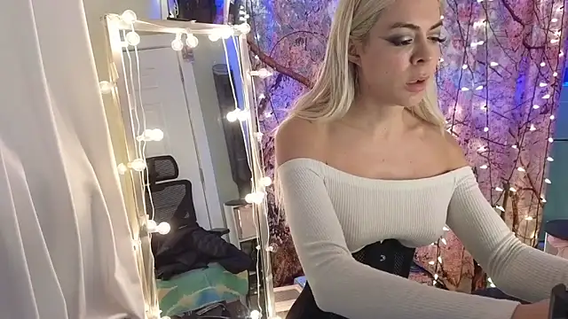 cunty tranny lydia online show from March 8, 5:44 am