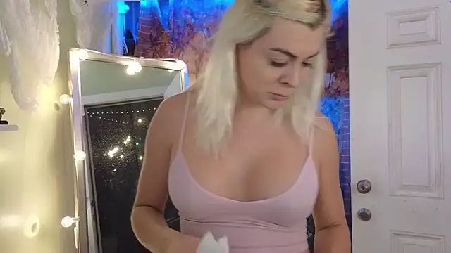 cunty tranny lydia online show from November 15, 12:58 am