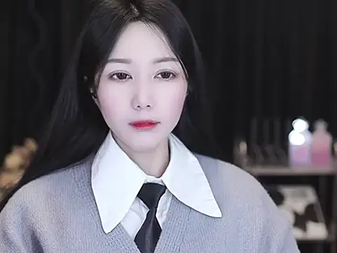 Nuyoah-77 online show from March 17, 6:49 am