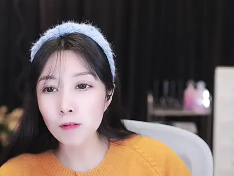 Nuyoah-77 online show from December 1, 2:40 pm