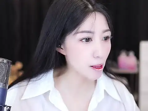 Nuyoah-77 online show from October 1, 4:00 pm