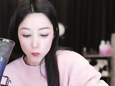 Nuyoah-77 online show from March 12, 4:13 pm